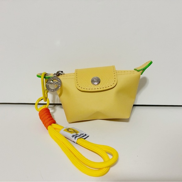 Longchamp Handbags - 🌸New Longchamp Yellow Nylon Wristlet Coin Purse